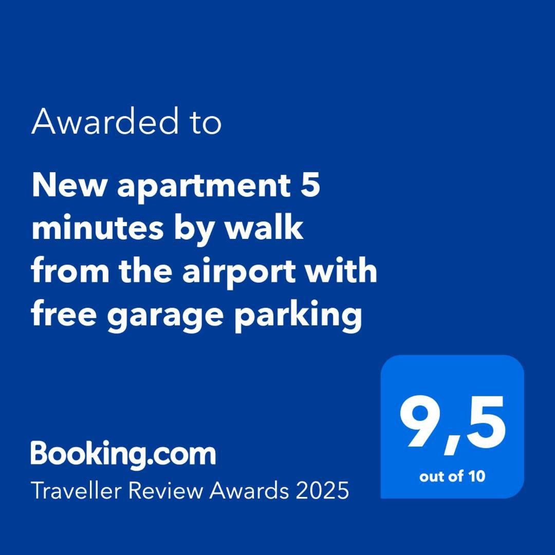 New Air-conditioned 5 Minutes By Walk From The Airport With Free Garage Parking Apartment Pressburg